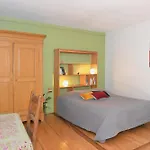 Chez Cecile Chez Le Vigneron Bed & Breakfast