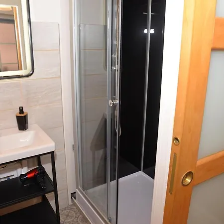 Chez Cecile Chez Le Vigneron