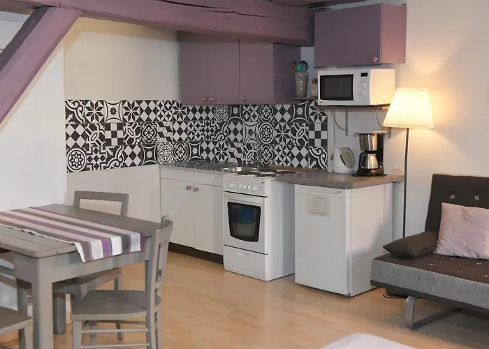 Chez Cecile Chez Le Vigneron Bed & Breakfast